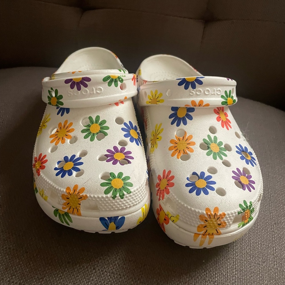 Platform Crocs
